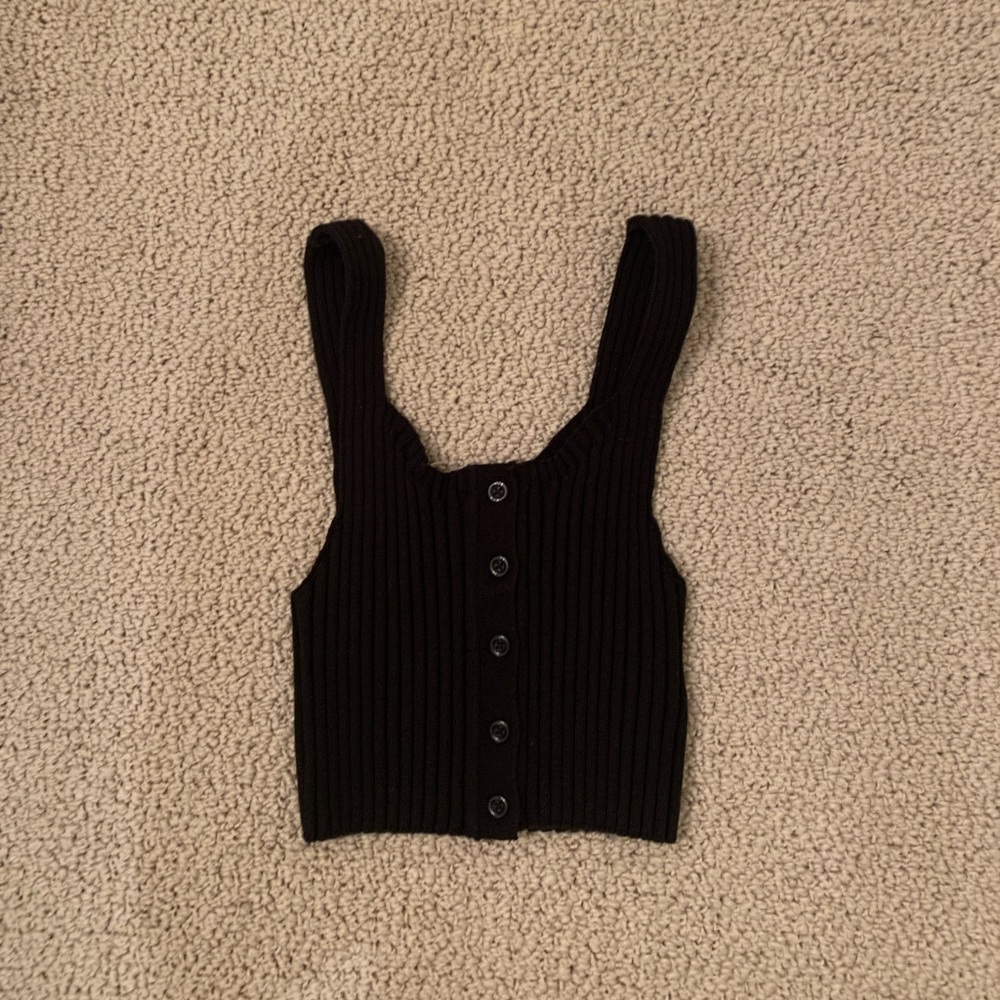Forever 21 ribbed black tank top with buttons